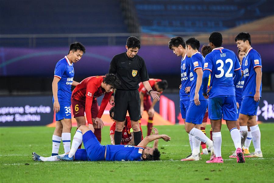 苗原：辽宁铁人18岁高中锋张家鸣获得伯恩利U21的试训邀请（苗原：伯恩利U21向辽宁铁人18岁高中锋张家鸣发出试训邀请）