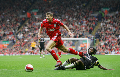 东契奇调侃里夫斯：他打得像是顶级球星，这是我最后一次夸他（东契奇笑称里夫斯打出巨星水准：这是我最后一次夸他）