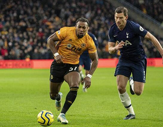 迈阿密国际主场优势分析：决赛单场定胜负，主场草皮契合战术发挥（迈阿密国际主场加成解读：决赛一战定冠军，草皮条件更匹配战术执行）