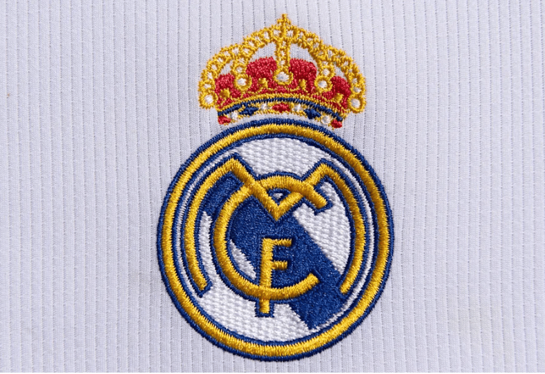 手感冰凉！赵嘉仁7中1仅拿3分1板2助1帽（命中率惨淡！赵嘉仁7投仅中1，拿下3分1板2助1帽）