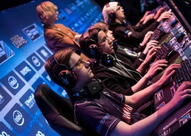 的主力边后 的主力边后